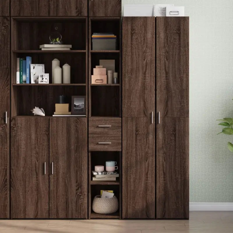 Hoge kast van bewerkt hout voor een stijlvolle inrichting - bruin eikenkleur / 1 - Dressoirs & buffetkasten