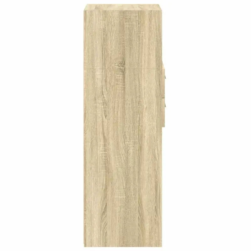 Hoge kast van bewerkt hout voor een stijlvolle woonruimte - Dressoirs & buffetkasten