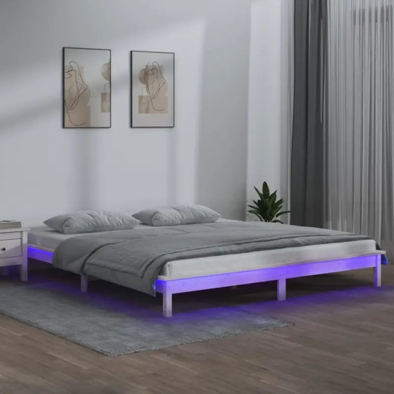Houten bedframe met LED-verlichting van massief grenenhout - Wit / 140 x 190 cm - Bedden & bedframes