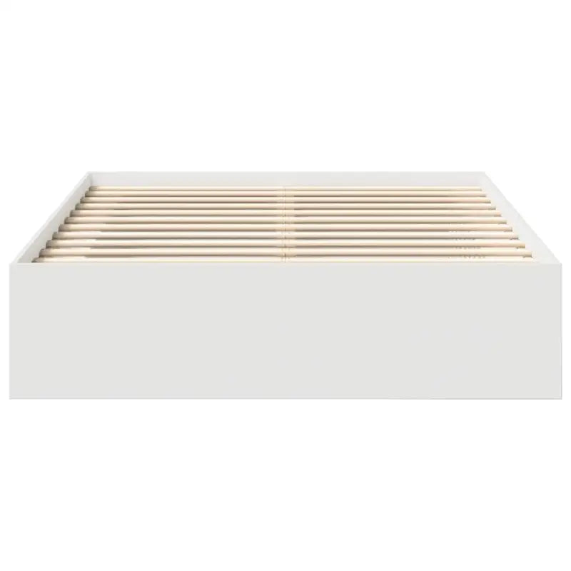 Houten bedframe met multiplex lattenbodem voor een moderne slaapkamer - Bedden & bedframes