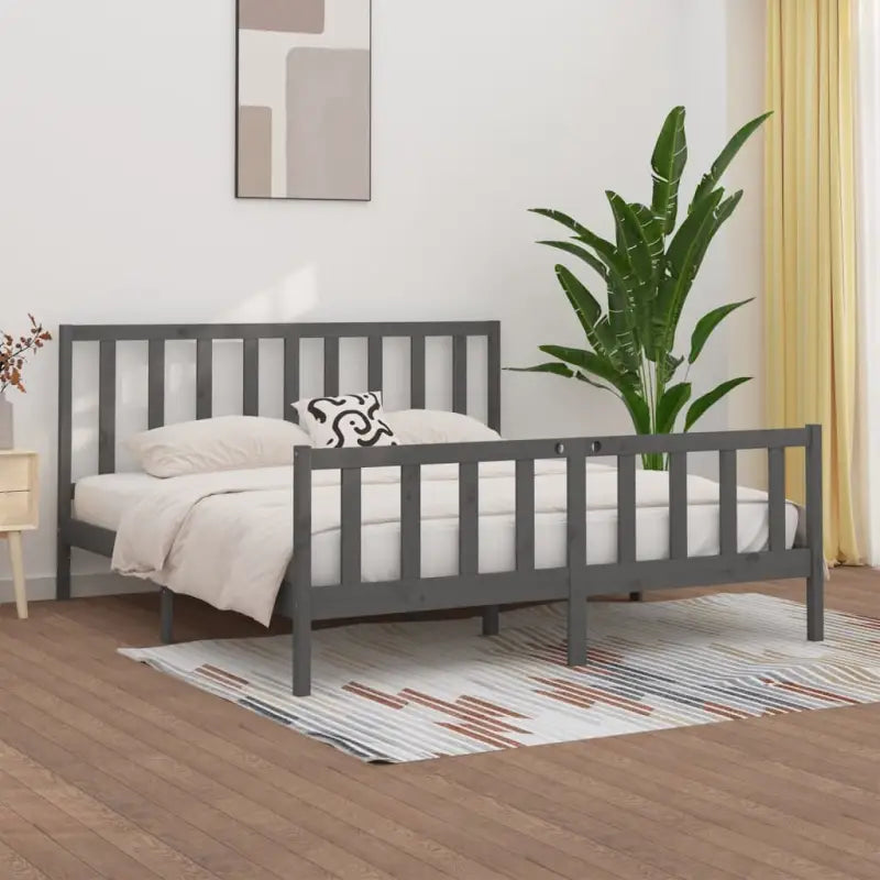 Houten bedframe met tijdloos ontwerp in massief grenenhout - Grijs / 180 x 200 cm - Bedden & bedframes