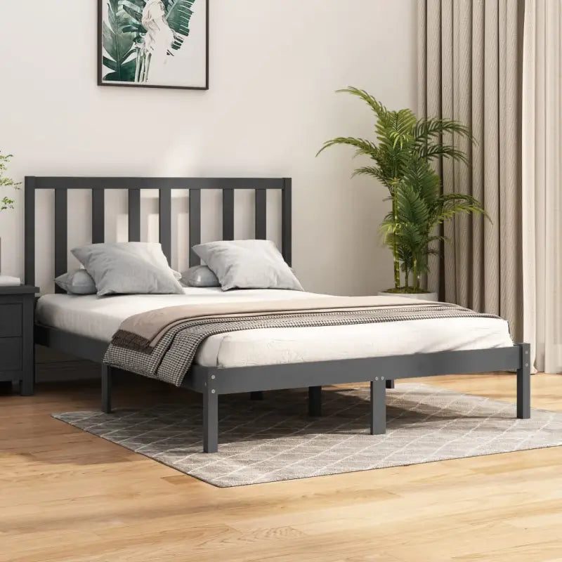 Houten bedframe van massief grenenhout met tijdloos design - Grijs / 150 x 200 cm - Bedden & bedframes
