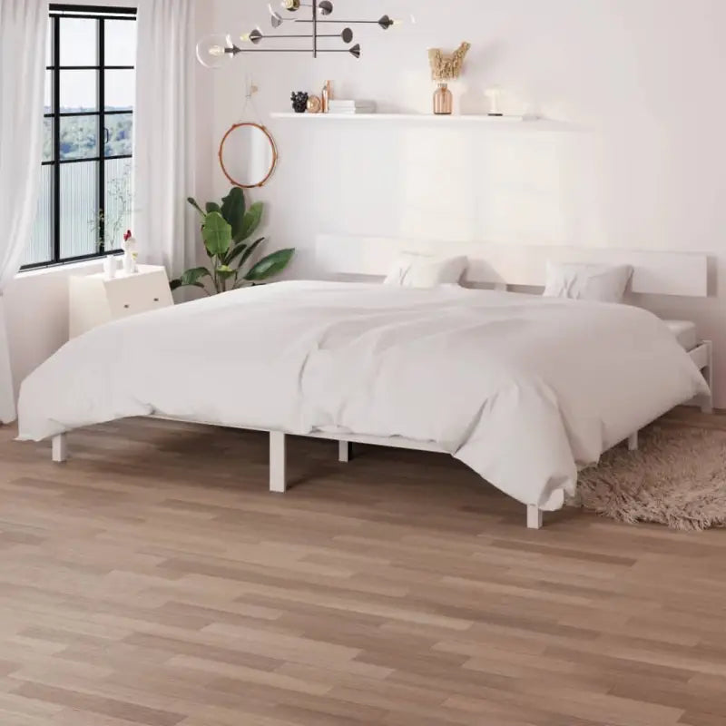 Houten bedframe van massief grenenhout voor een moderne slaapkamer - Bedden & bedframes
