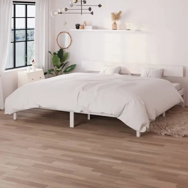 Houten bedframe van massief grenenhout voor een moderne slaapkamer - Wit / 200 x 200 cm - Bedden & bedframes