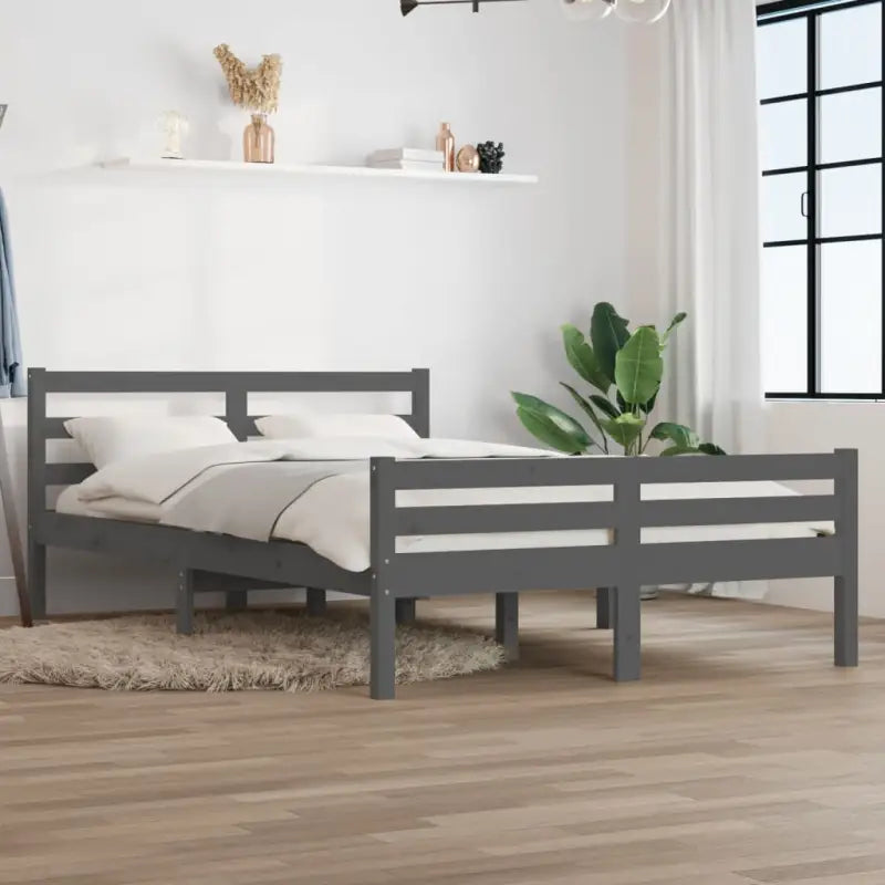 Houten bedframe van massief grenenhout voor een moderne slaapkamer - Grijs / 140 x 200 cm - Bedden & bedframes