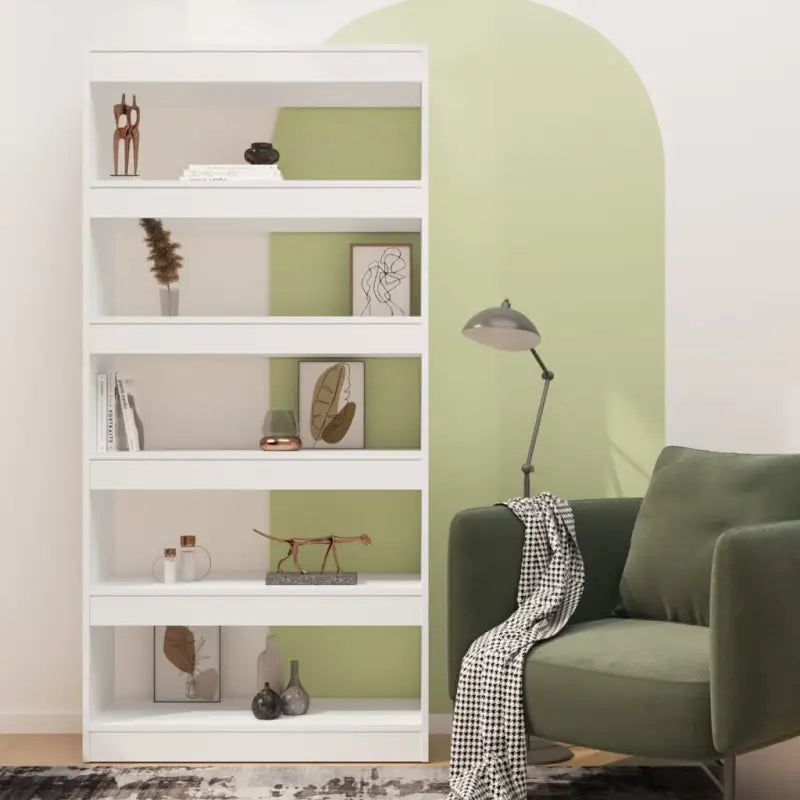 Houten boekenkast met bewerkt hout en strak design voor interieur - Boekenkasten