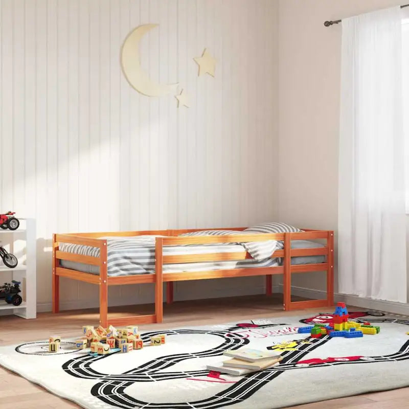 Houten kinderbedframe van massief grenenhout met elegant design - Wasbruin / 75 x 190 cm - Bedden & bedframes