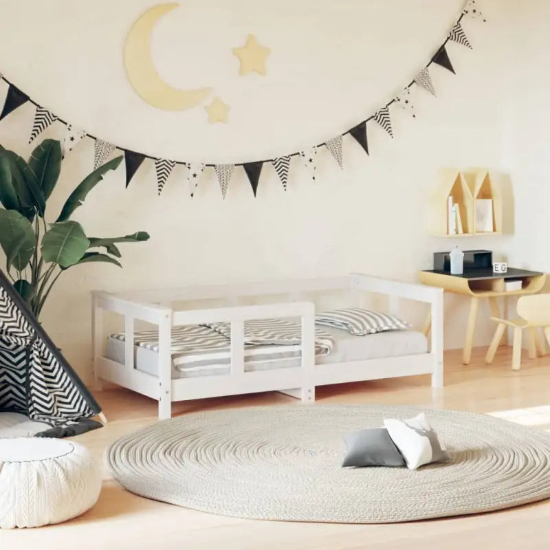 Houten kinderbedframe van massief grenenhout met tijdloos design - Wit / 70 x 140 cm - Peuter- & kinderbedden