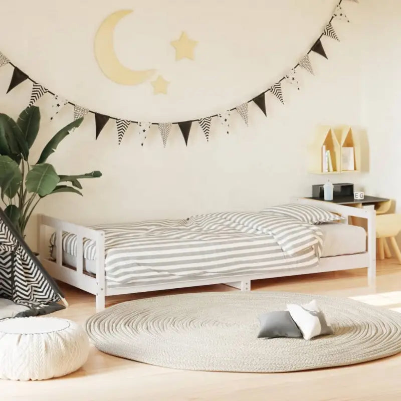 Houten kinderbedframe van massief grenenhout met tijdloos design - Wit / 90 x 200 cm - Peuter- & kinderbedden