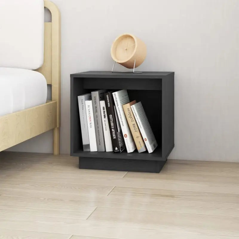 Houten nachtkastje van massief grenenhout met moderne charme - Grijs / 1 - Nachtkastjes