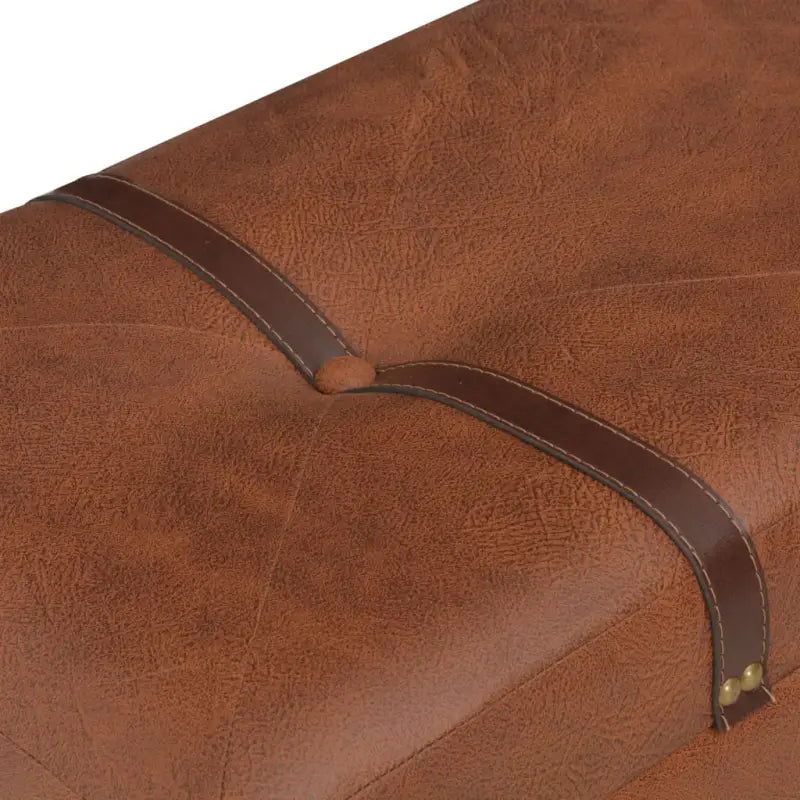 Houten poef met massief houten poten en comfortabel kunstleren bekleding - Tan - Opberg- & halbankjes