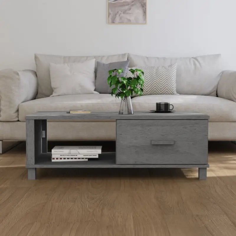 Houten salontafel van massief grenenhout voor een stijlvolle woonkamer - Salontafels