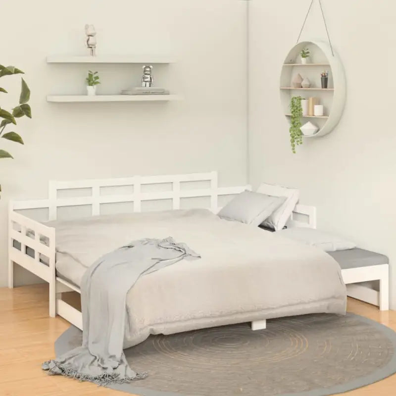 Houten slaapbank met massief grenenhout en handige totale afmetingen - Bedden & bedframes