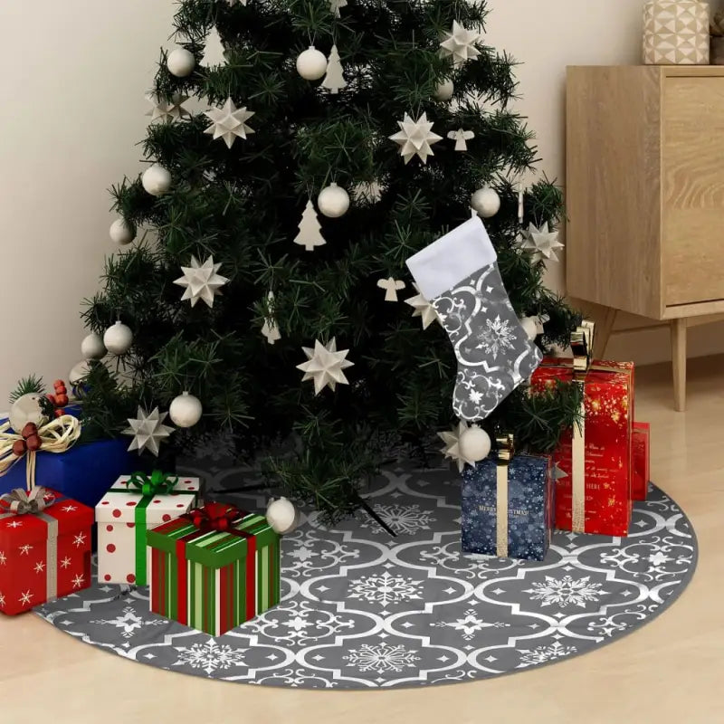 Kerstboomrok met sneeuwpatroon voor een luxe kerstboom uitstraling - Grijs / 90 cm / 1 - Kerstboomrokken