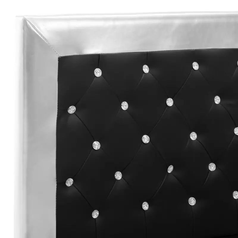 Klassiek bedframe met elegante charme voor jouw slaapkamer - Zwart / 160 x 200 cm - Bedden & bedframes