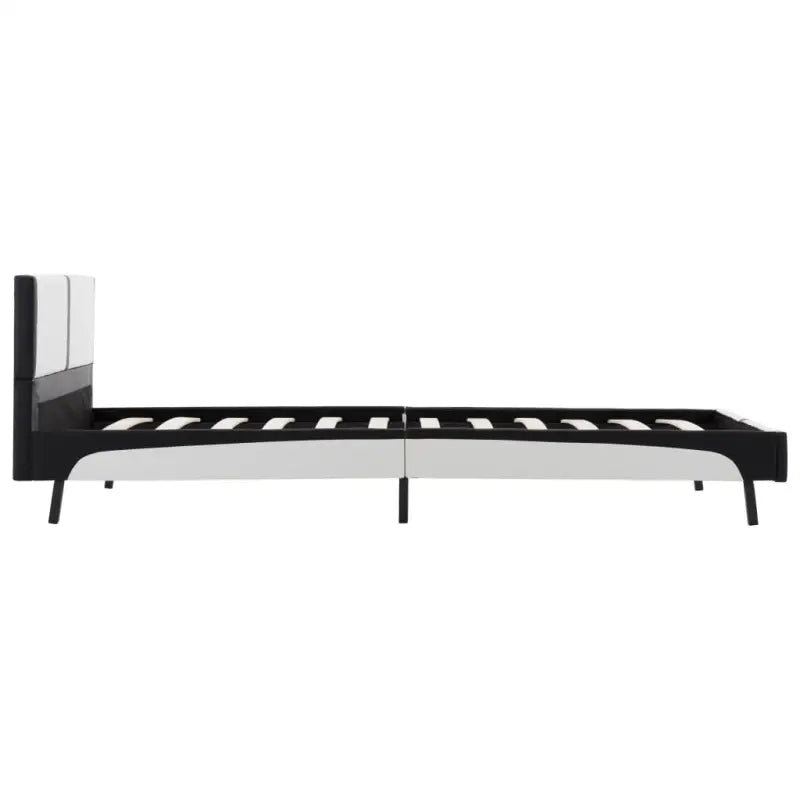 Klassiek bedframe met gepoedercoat stalen poten en elegante charme - Bedden & bedframes