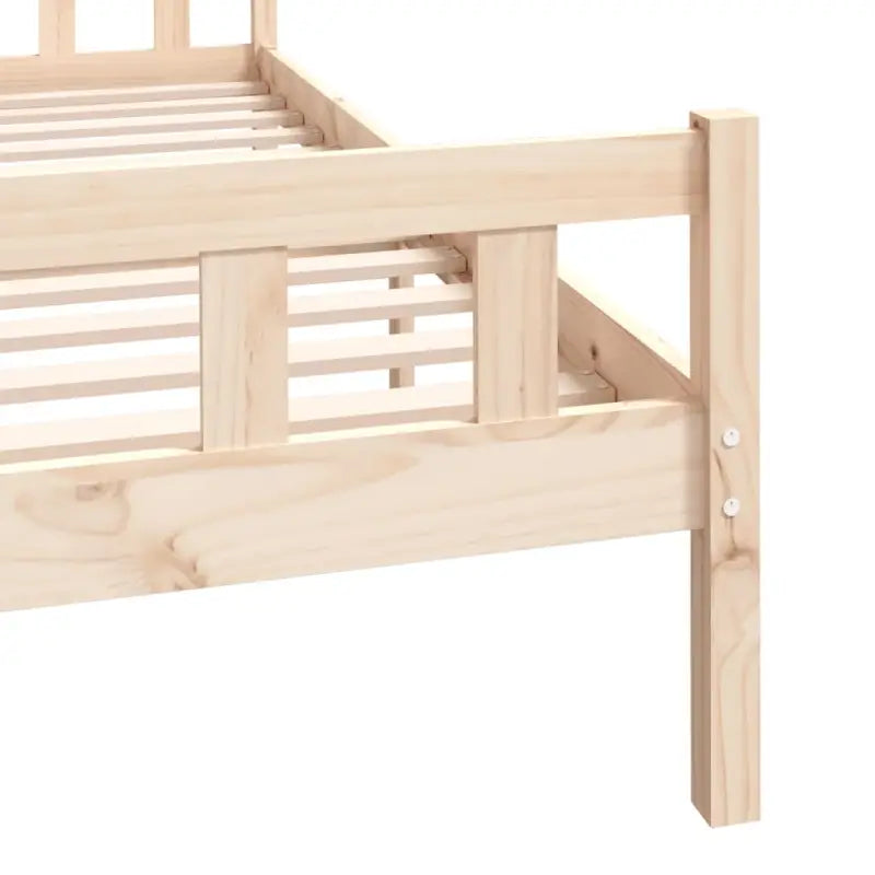 Klassiek bedframe van massief grenenhout voor een tijdloze slaapkamer uitstraling - Bedden & bedframes