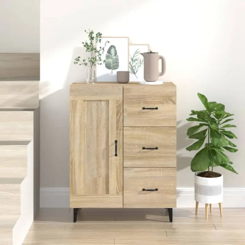 Klassiek dressoir van bewerkt hout met elegante uitstraling - Dressoirs & buffetkasten