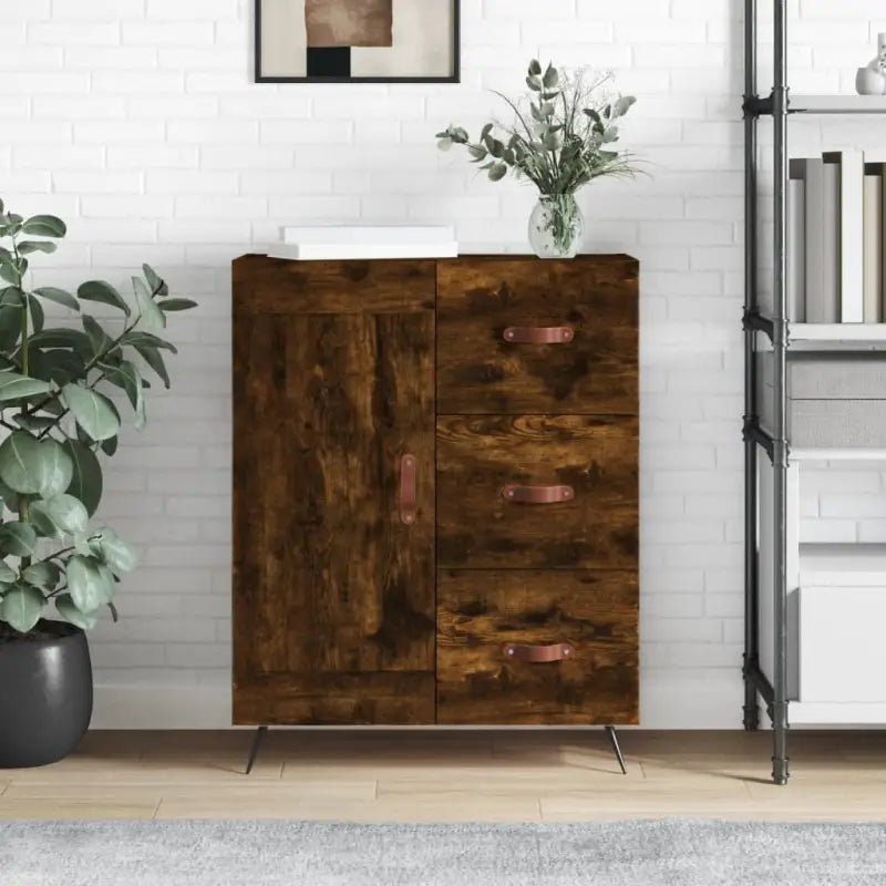 Klassiek dressoir van bewerkt hout met tijdloze uitstraling - Dressoirs & buffetkasten
