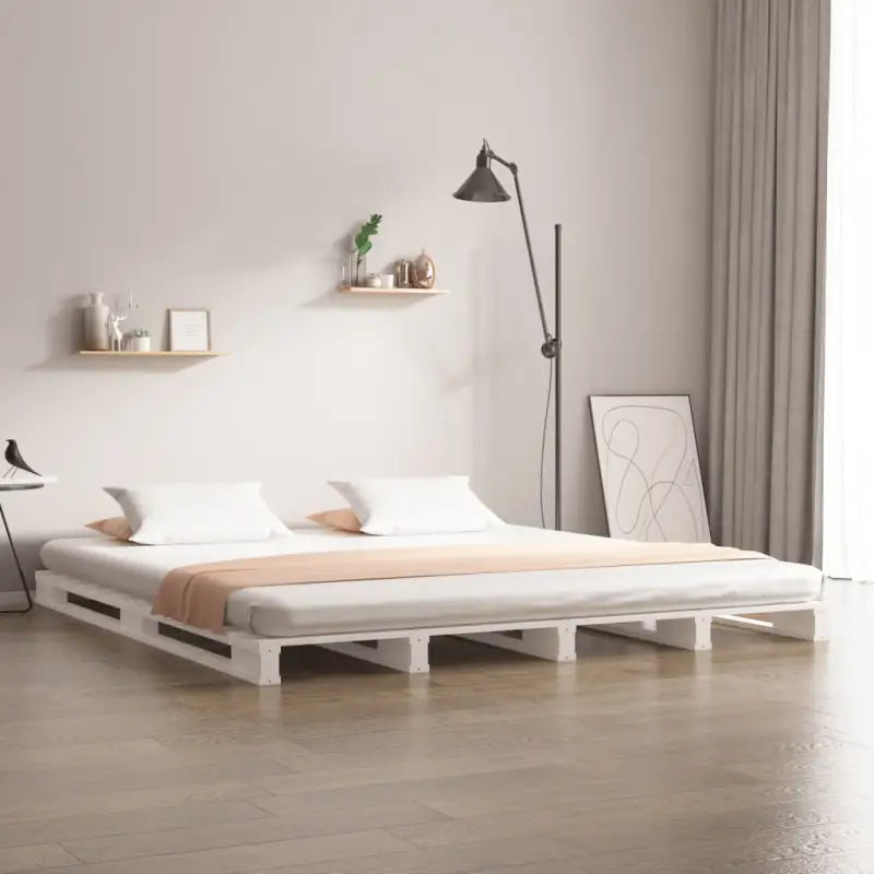 Klassiek houten palletbed van massief grenenhout voor een moderne slaapkamer - Wit / 150 x 200 cm - Bedden & bedframes