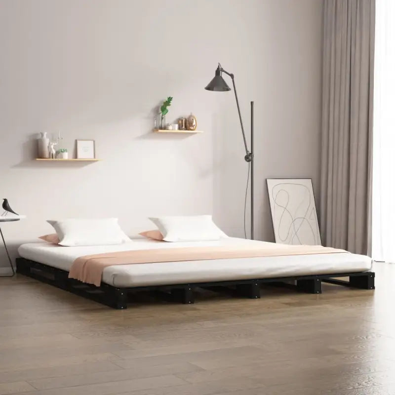 Klassiek houten palletbed van massief grenenhout voor een moderne slaapkamer - Zwart / 120 x 200 cm - Bedden & bedframes