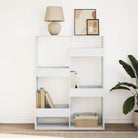 Klassieke boekenkast van bewerkt hout voor een stijlvol interieur - Boekenkasten