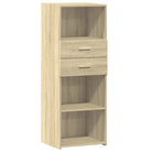 Klassieke hoge kast van bewerkt hout voor elegant en praktisch interieur - Dressoirs & buffetkasten