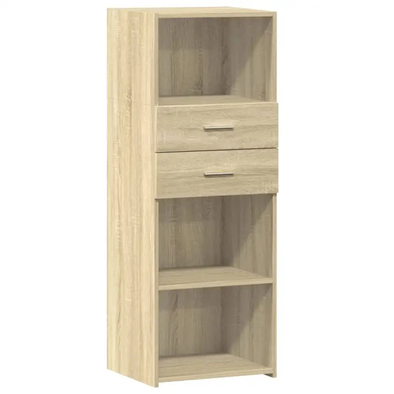 Klassieke hoge kast van bewerkt hout voor elegant en praktisch interieur - Dressoirs & buffetkasten