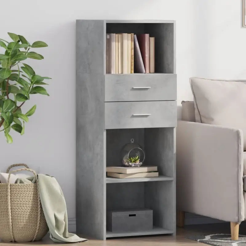 Klassieke hoge kast van bewerkt hout voor elegant en praktisch interieur - Betongrijs / 1 - Dressoirs & buffetkasten