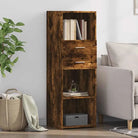 Klassieke hoge kast van bewerkt hout voor elegant interieur - Gerookt eiken / 1 - Dressoirs & buffetkasten