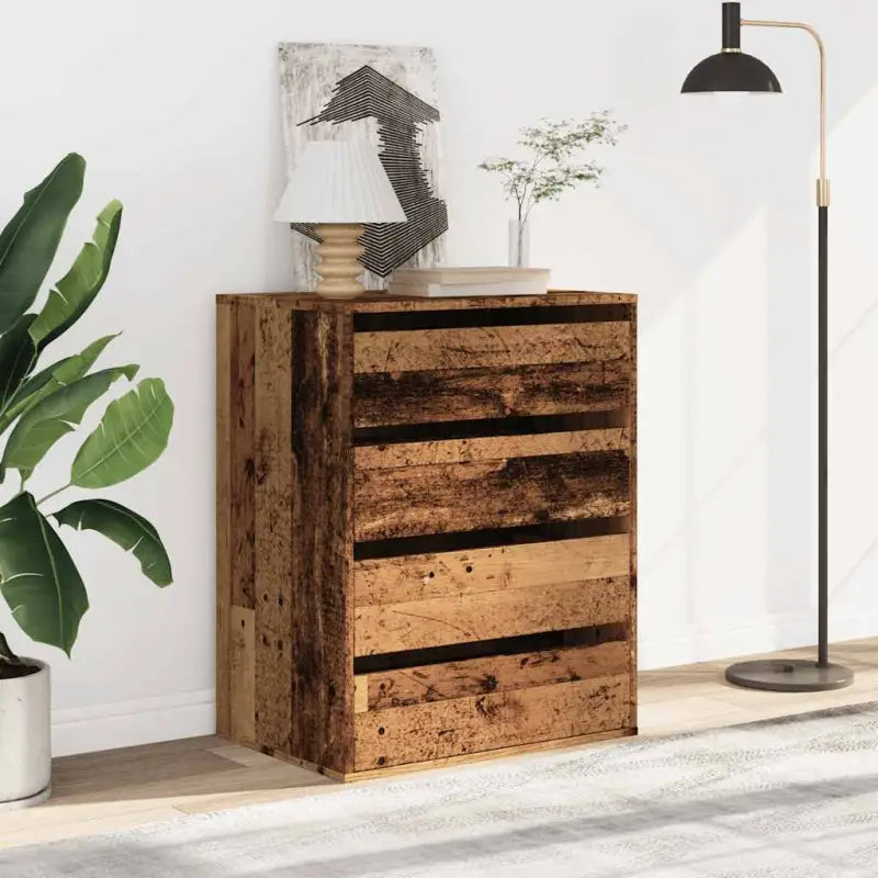 Klassieke ladekast van bewerkt hout met tijdloze uitstraling - Commodes & ladekasten
