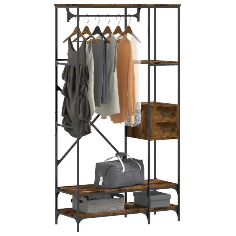 Kledingrek Met Schappen Bewerkt Hout
