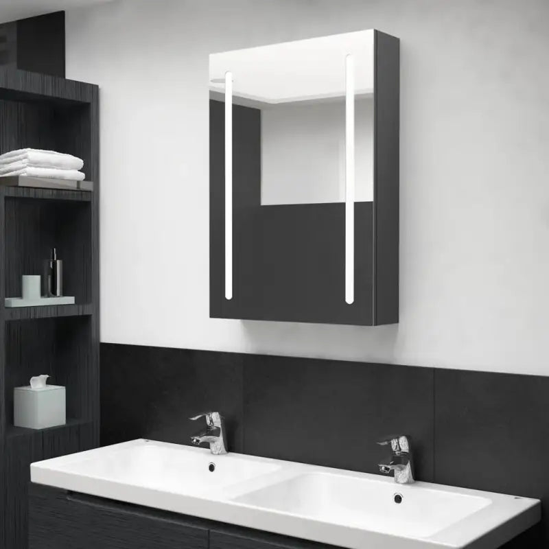 LED-Wandspiegelkast voor een moderne en sfeervolle badkamer - Grijs / 50 x 13 x 70 cm / 1 - Badkamerkaptafels
