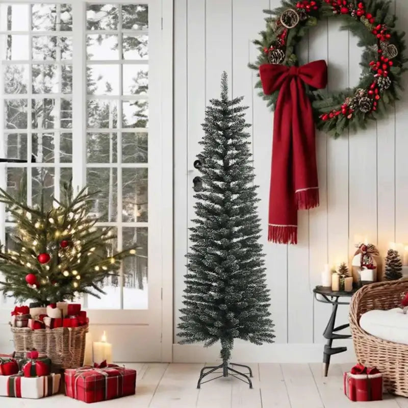 Levensechte smalle kunstkerstboom met volle uitstraling - Kerstbomen