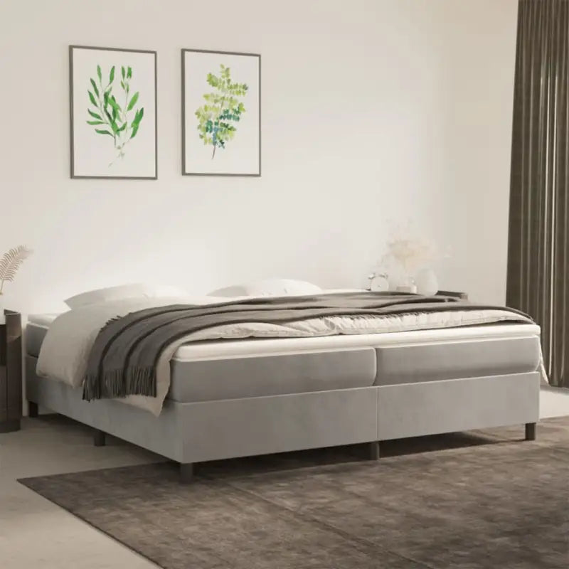 Lichtgrijs bed met multiplex lattenbodem en zacht fluweel materiaal - Lichtgrijs / 200 x 200 cm / 35 cm - Bedden &