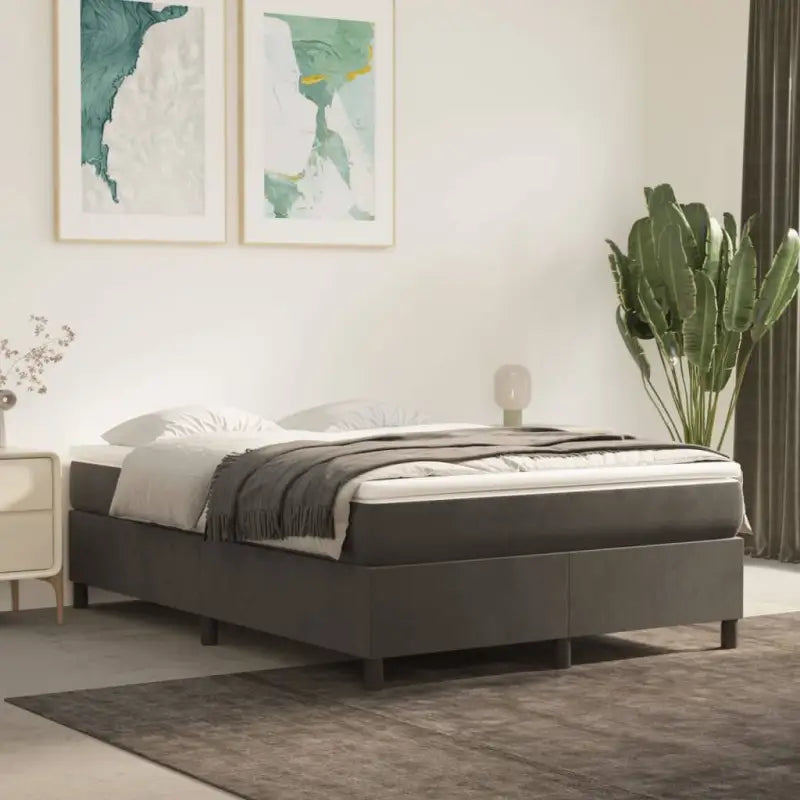 Lichtgrijs bed met multiplex lattenbodem en zacht fluweel materiaal - Donkergrijs / 140 x 200 cm / 35 cm - Bedden &