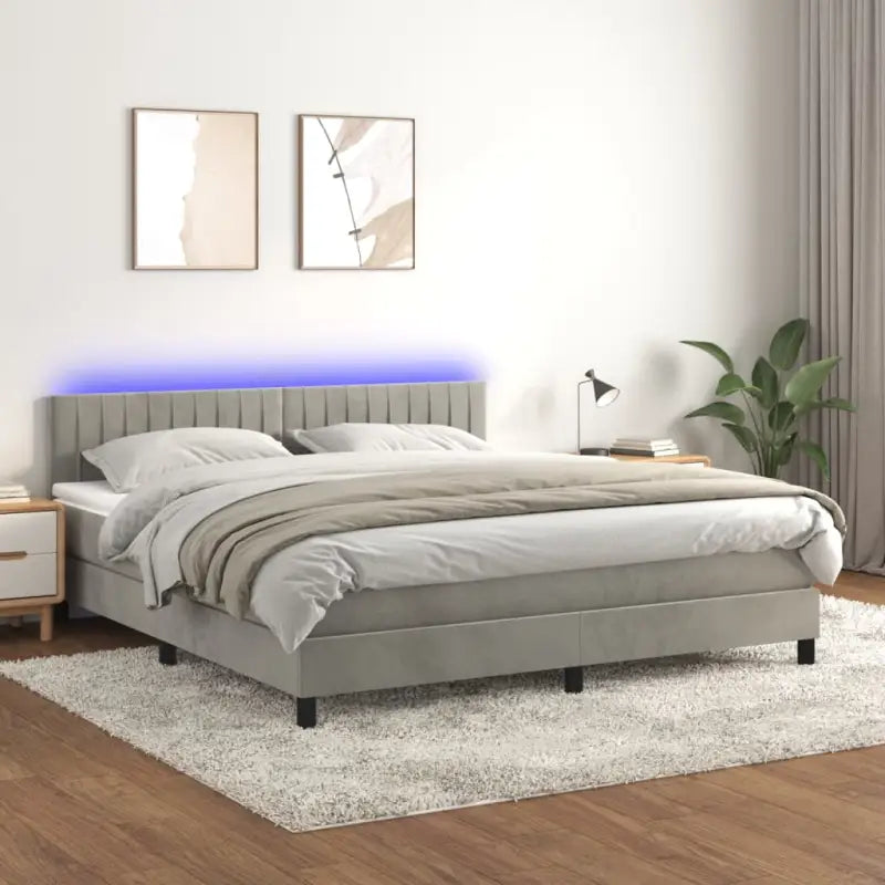 Lichtgrijs boxspring met fluweel materiaal en schuim vulling - Bedden & bedframes