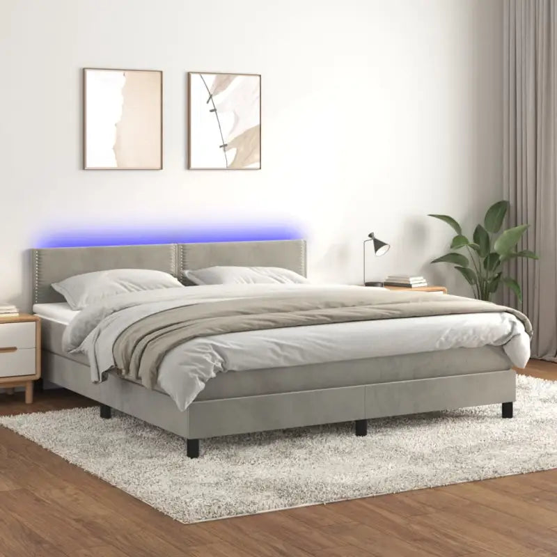 Lichtgrijs boxspring met fluweel materiaal en schuim vulling - Bedden & bedframes