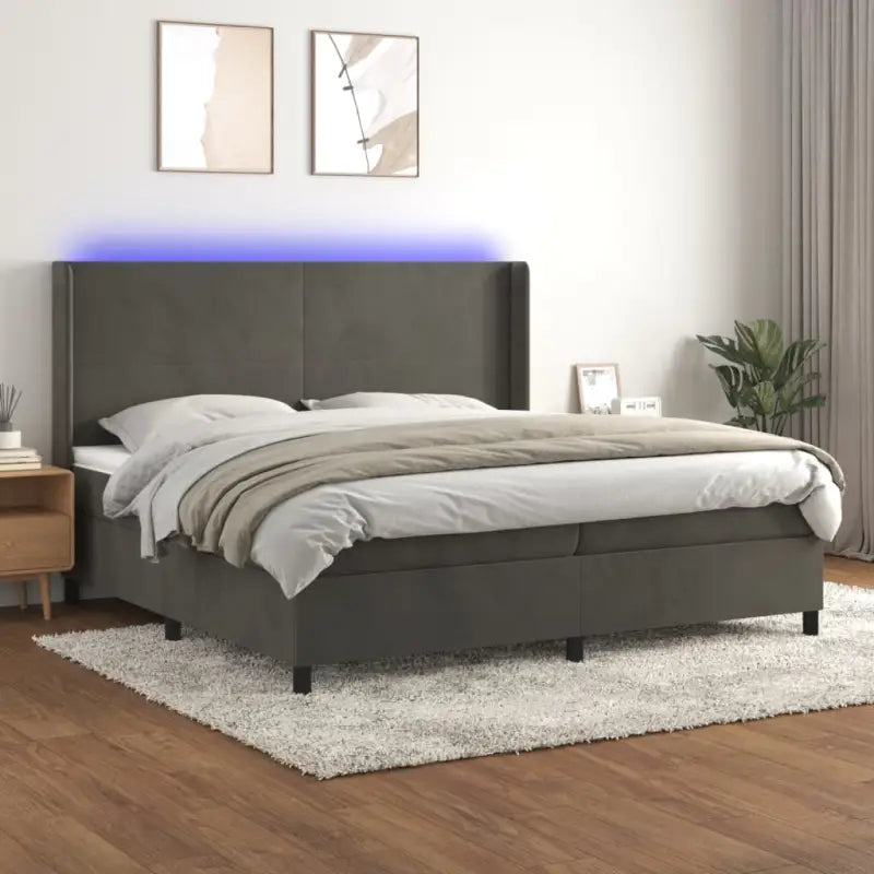 Lichtgrijs materiaal boxspring met schuim vulling voor een rustgevende slaap - Donkergrijs / 200 x 200 cm / Effen