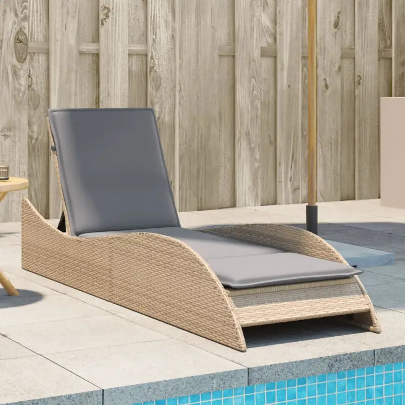 Ligstoel van poly rattan voor een comfortabele zitervaring met wasbare hoes - Beige en grijs / 60 x 205 x 73 cm / 1