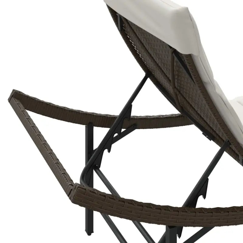 Ligstoelen met verstelbare rugleuning en poly rattan voor buitengebruik - Ligstoelen