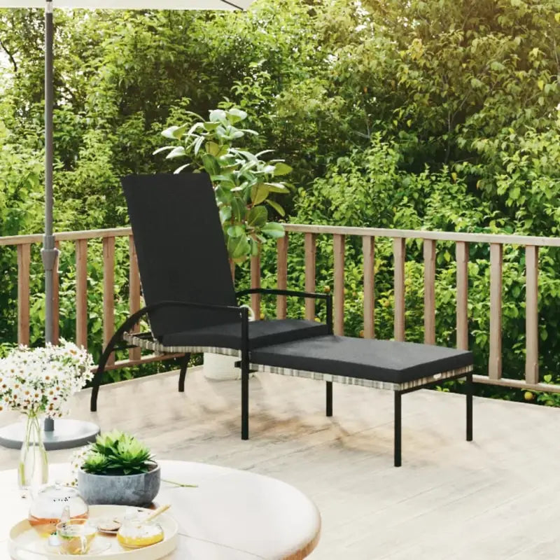 Ligstoelen van polyetheen rattan voor ultiem buitencomfort - Ligstoelen