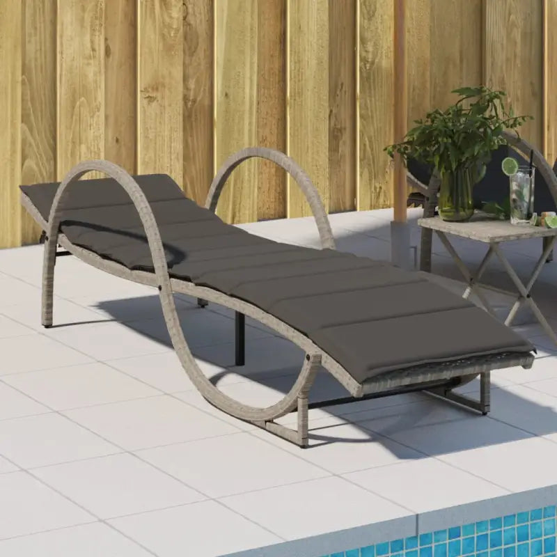 Ligtstoel met verstelbare rugleuning en poly rattan voor buitenplezier - Lichtgrijs / 1 - Ligstoelen