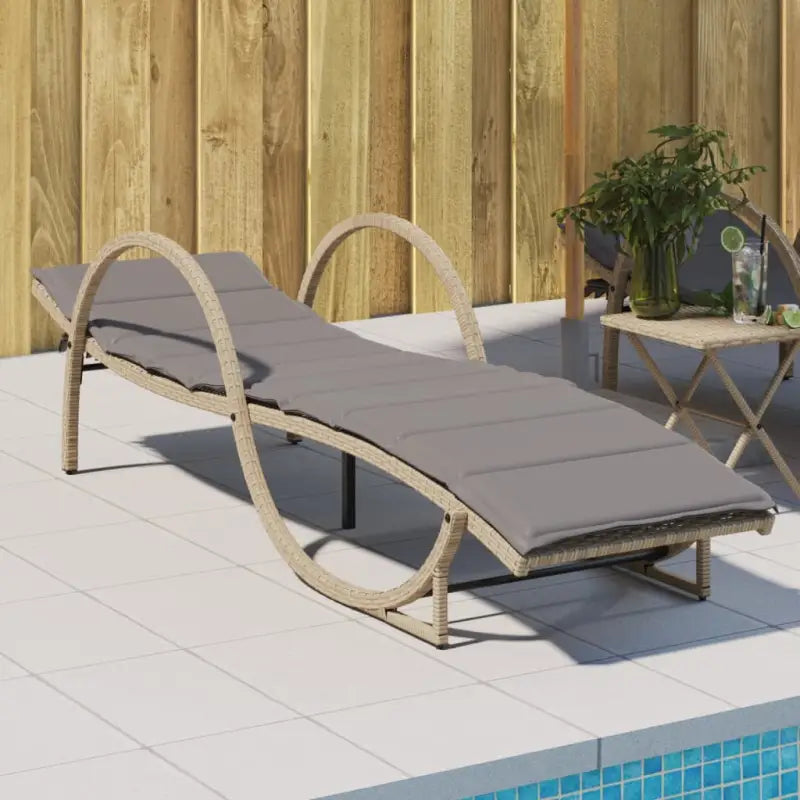 Ligtstoel met verstelbare rugleuning en poly rattan voor buitenplezier - Beige / 1 - Ligstoelen