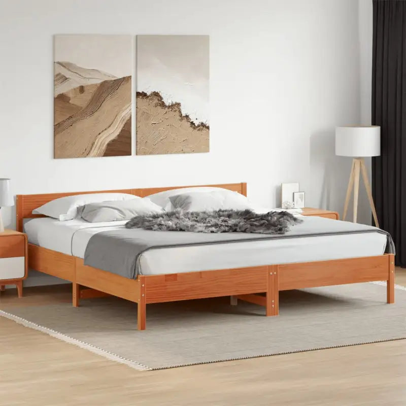 Massief Grenenhout Bedframe met multiplex lattenbodem voor uitstekende ondersteuning - Bruin / 200 x 200 cm - Bedden &