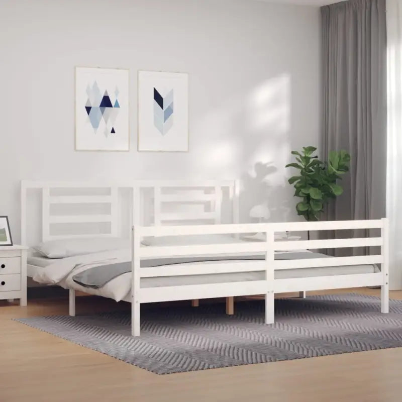 Massief Grenenhout Bedframe voor een Natuurlijke en Decoratieve Slaapkamer - Wit / 200 x 200 cm - Bedden & bedframes