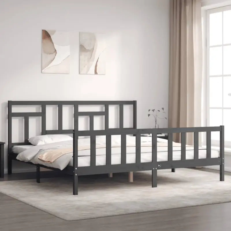 Massief Grenenhouten Bedframe voor een Natuurlijke en Comfortabele Slaapruimte - Grijs / 200 x 200 cm - Bedden &