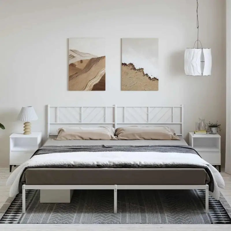 Metalen bedframe met extra opbergruimte en stevige metalen latten - Wit / 183 x 213 cm / met hoofdbord - Bedden &