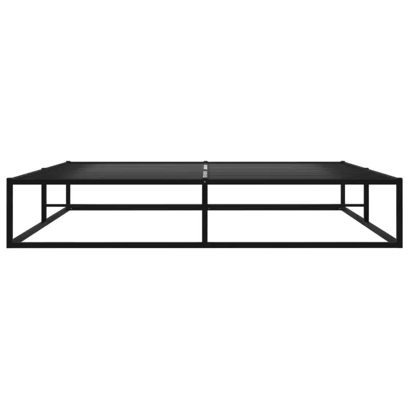 Metalen bedframe met gepoedercoat afwerking voor een klassieke slaapkamer - Bedden & bedframes