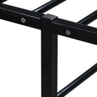 Metalen bedframe met gepoedercoat afwerking voor een klassieke slaapkamer - Bedden & bedframes